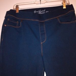 Gloria Vanderbilt Avery skinny jeans